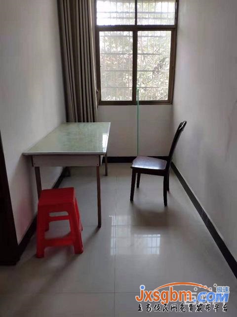 上高四中對面2樓兩房精裝兩房除冰箱電視外基本有隨時看