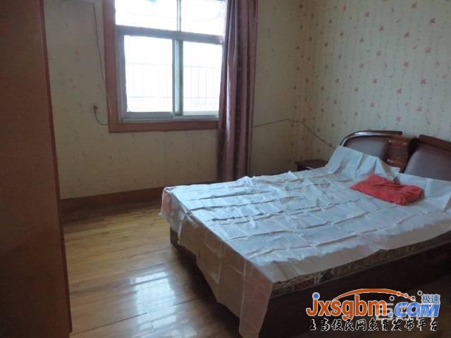 上高和平路5樓普裝三房家具家電全配好停車6千一年