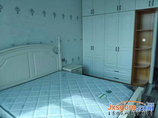 上高蘭橋路新裝修三房兩衛帶衣帽間無暗房三證地下室10平