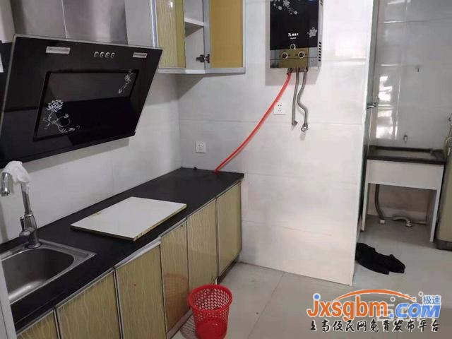 上高四中對面2樓兩房精裝兩房除冰箱電視外基本有隨時看