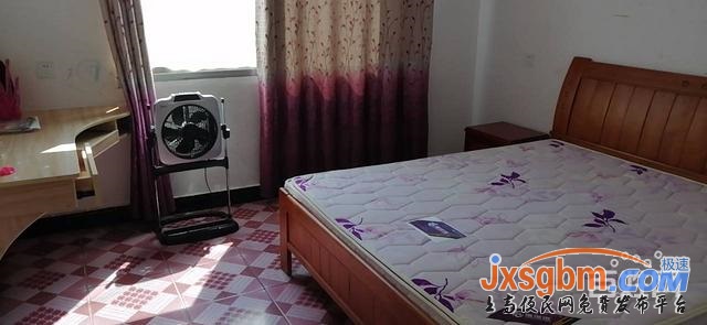 上高建設中路三樓三房家具家電全配地段好