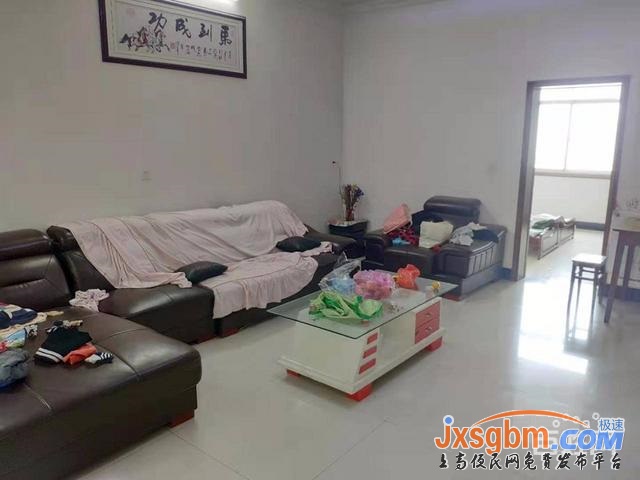 上高團結路旁普裝三房帶地下室5平三證滿2年可按揭