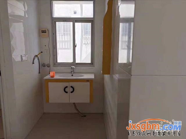 上高星輝小區旁住房四樓精裝修邊間三房近濱江公園