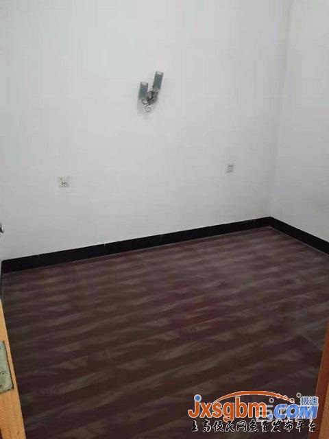 上高蘭家大道第一排3樓大戶有空調床等適合商住急租