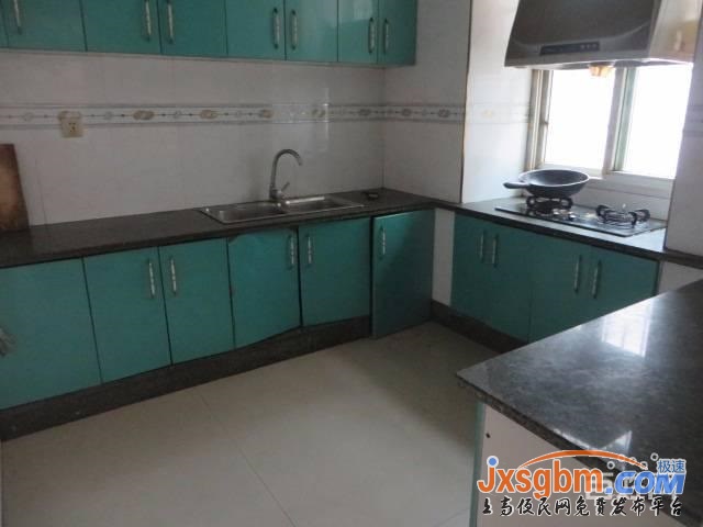 上高錦園小區3樓三房家具家電全配無暗間好停車適合拼租