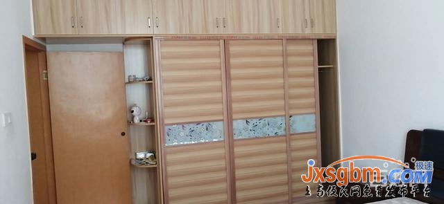 上高建設中路三樓三房家具家電全配地段好