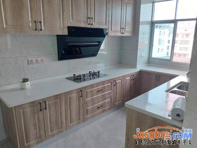 上高蘭橋路新裝修三房兩衛帶衣帽間無暗房三證地下室10平