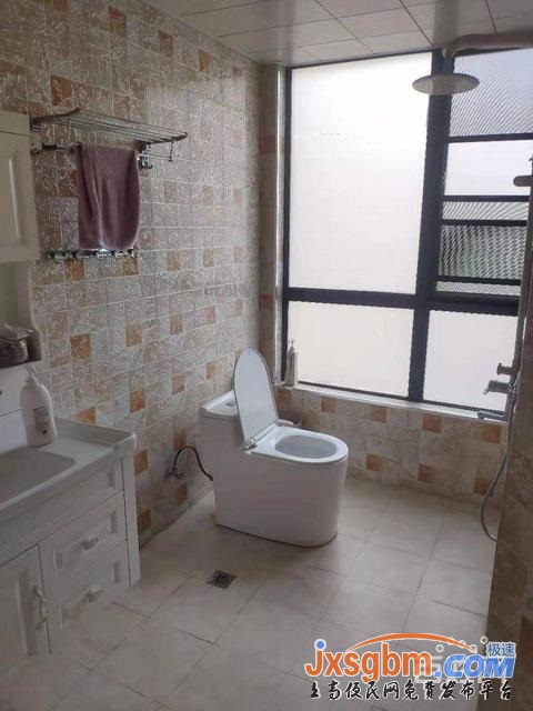 上高花園電梯四房精裝修帶家私20萬三證滿2年可按揭