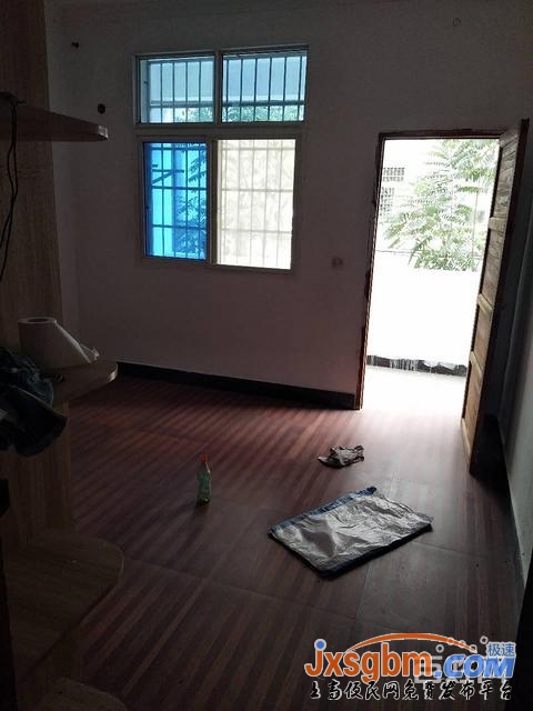 上高逸夫小學旁低層有壁櫥小方桌熱水器洗衣機可辦公