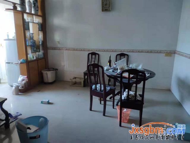 上高二中附近普裝三樓三房無暗間有證讀書近帶地下室地段好