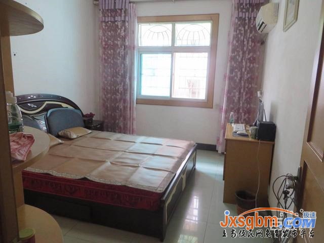 上高四中附近4樓普裝三房無暗間三證滿5年用燃氣讀書近