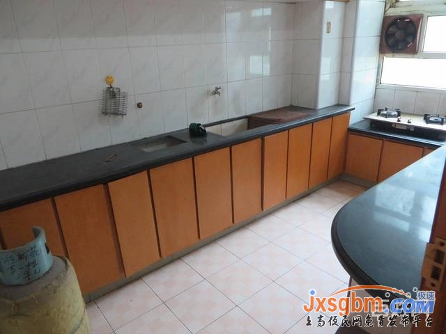 上高四中附近4樓普裝三房無暗間三證滿5年用燃氣讀書近