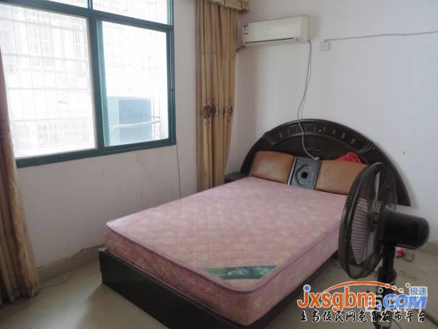 上高錦園小區3樓三房家具家電全配無暗間好停車適合拼租