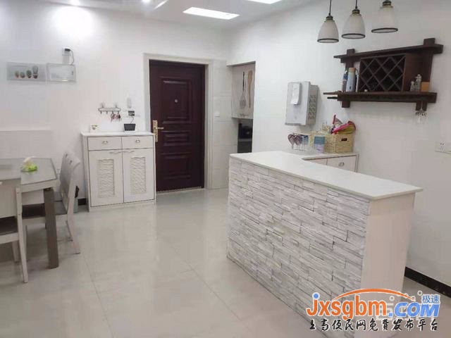 上高花園電梯四房精裝修帶家私20萬三證滿2年可按揭