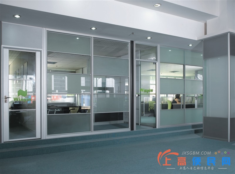 紅谷灘師傅推薦專業維修玻璃門木門防盜門衣柜門服務